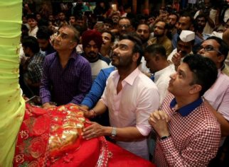 Check out: Ajay Devgn and Milan Luthria seek Lalbaugh Cha Raja’s blessings ahead of Baadshaho release!