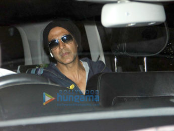 Akshay Kumar and Kajal Aggarwal snapped at the airport
