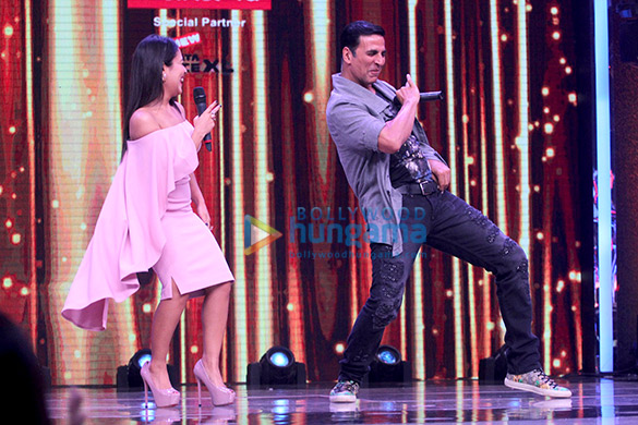 akshay kumar promotes toilet ek prem katha on amul sa re ga ma pa lil champs 3