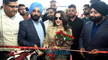 Ameesha Patel graces the launch of the 151st Linen Club store in Jalandhar
