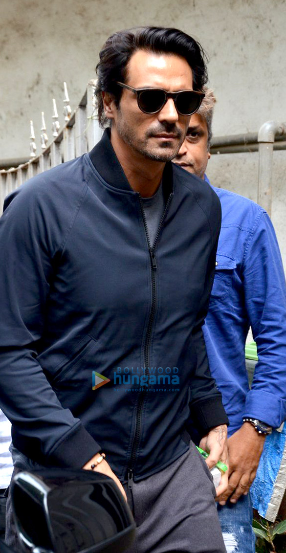 arjun rampal unveils a new song for movie daddy at dagdi chawl 6