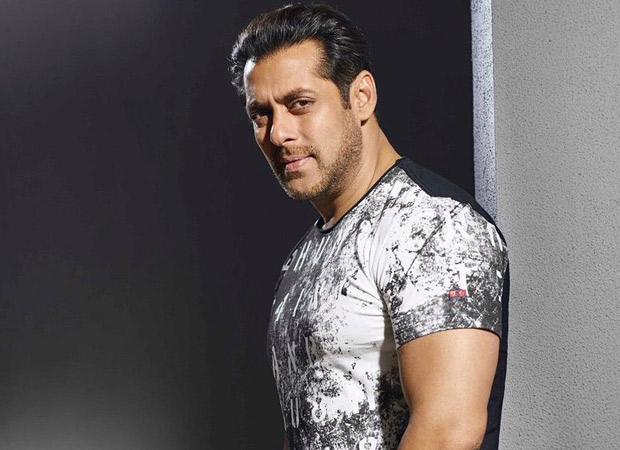 Arms Act Case Salman Khan signs Rs 20, 000 bail bond before Jodhpur court