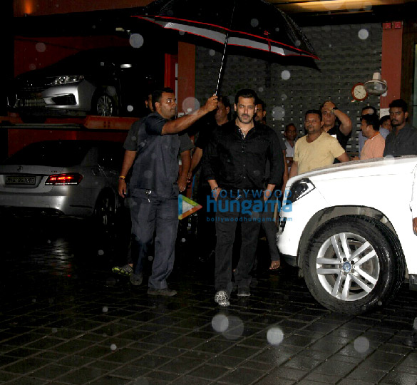 Celebs at Arpita Khan’s house for Ganesh Chaturthi celebrations Celebs at Arpita Khan’s house for Ganesh Chaturthi celebrations