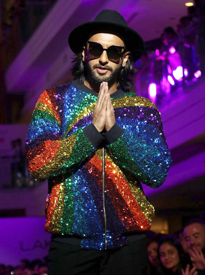 Check out Ranveer Singh added more sparkle and colour with his rainbow jacket at the Lakme Fashion Week 2017 (2)