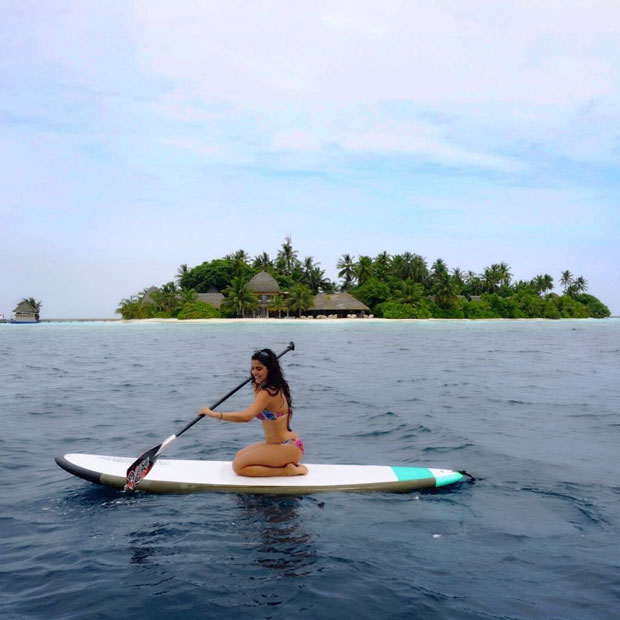 Check out bikini-clad Shenaz Treasury kayaking in Maldives