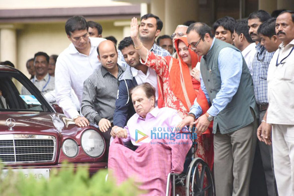dilip kumar discharged from hospital 01