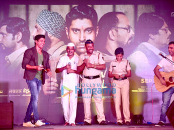 Farhan Akhtar and Lucknow Central's band performed at Yerwada Jail for a special event