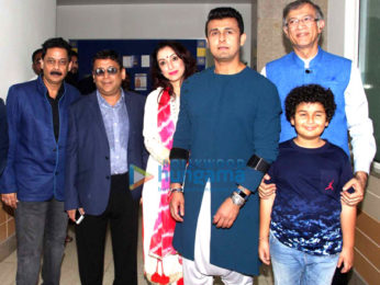 Govinda, Sonu Nigam, Alka Yagnik, Abhijeet Bhattacharya, Sameer seen at Anand-Milind's bash