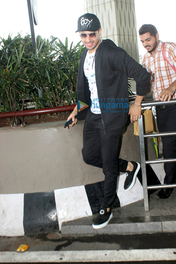 jacqueline sidharth ileana snapped at the airport 4