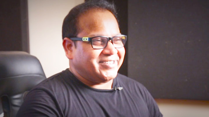 Julius Packiam Records A SUPERB Impromptu Jingle For Bollywood Hungama Julius Packiam Records A SUPERB Impromptu Jingle For Bollywood Hungama