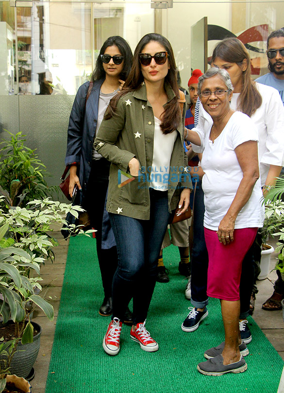 Kareena Kapoor Khan and Rhea Kapoor snapped post their salon session in Bandra