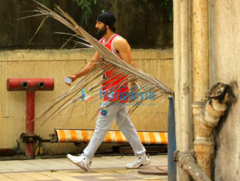 Ranbir Kapoor snapped post rehearsals in Bandra