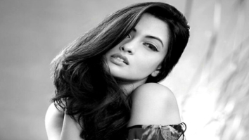 Celebrity Photos of Riya Sen