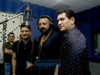Sanjay Dutt records a Ganesha song for 'Bhoomi'