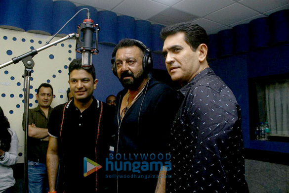 sanjay dutt records a ganesha song for bhoomi 1