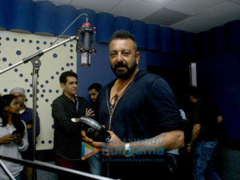 Sanjay Dutt records a Ganesha song for 'Bhoomi'