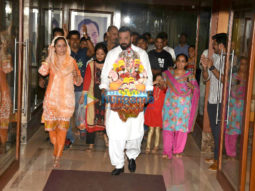 Sanjay Dutt’s Ganesha visarjan at Juhu Beach