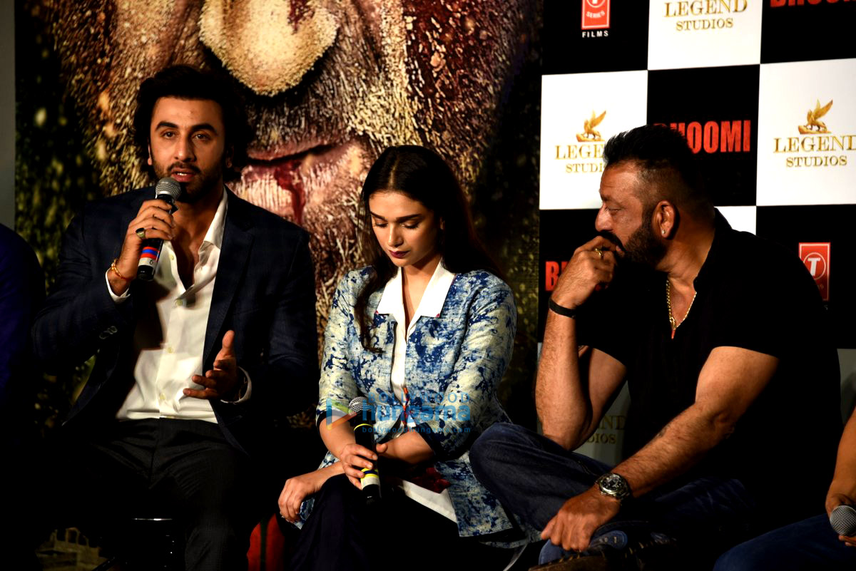 sanjay ranbir rajkumar hirani at the trailer launch of bhoomi 9