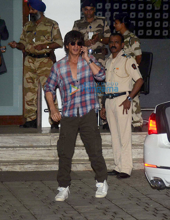 Shah Rukh Khan, Anushka Sharma & Imtiaz Ali depart for Delhi to promote ‘Jab Harry Met Sejal’