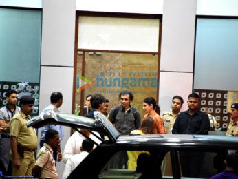 Shah Rukh Khan, Anushka Sharma and Imtiaz Ali snapped at airport