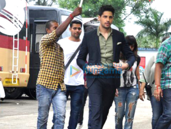 Sidharth Malhotra and Jacqueline Fernandez promote 'A Gentleman' on the sets of Saregama Lill Champs
