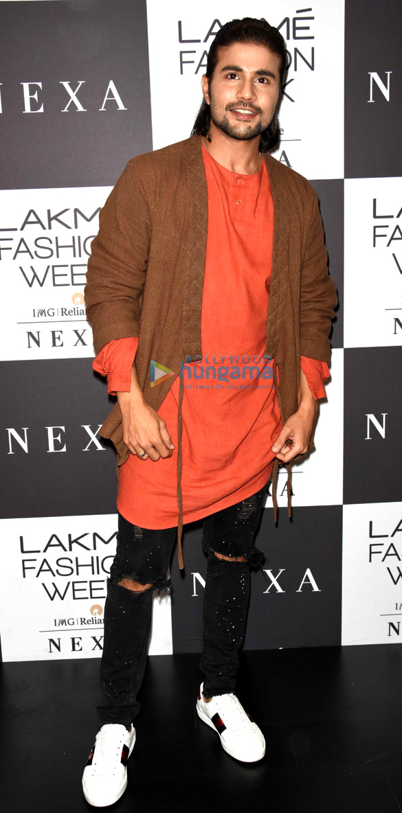 sunny leone sushant singh rajput tiger shroff sridevi and others on day 5 of lakme fashion week 2017 24