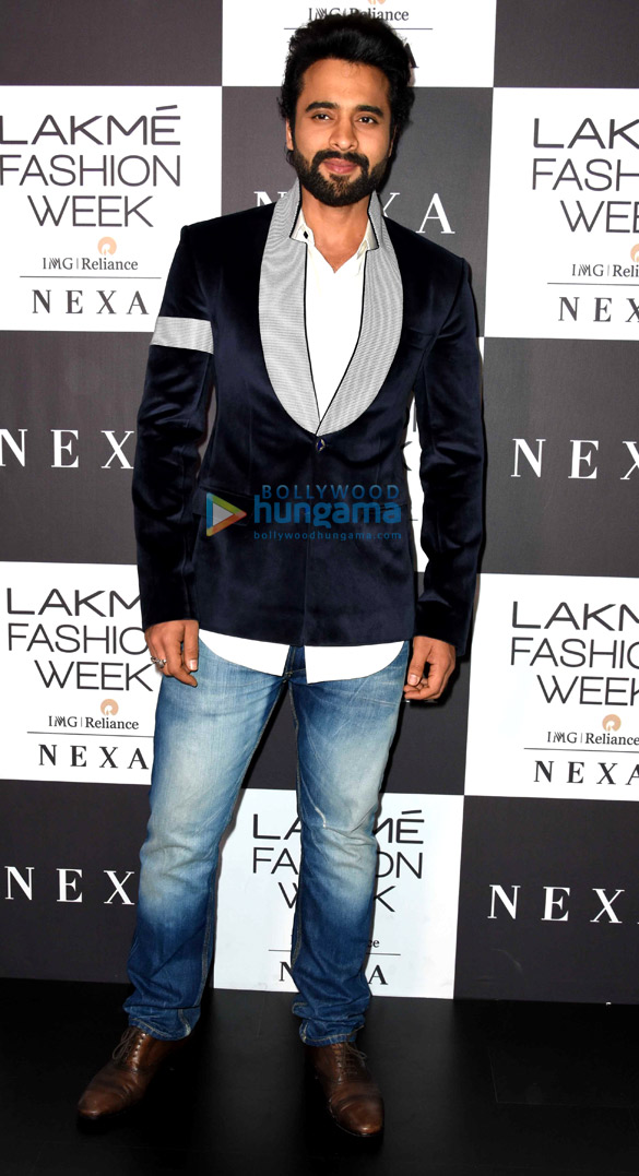 sunny leone sushant singh rajput tiger shroff sridevi and others on day 5 of lakme fashion week 2017 30