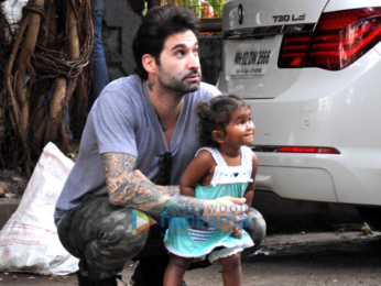 Sunny Leone's husband Daniel Weber snapped with baby Nisha