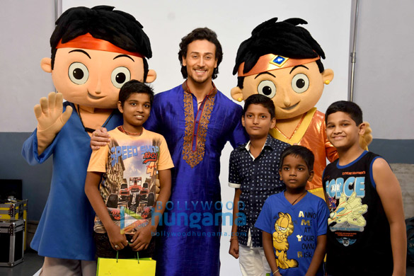 tiger shroff snapped with kids shooting for sony yay channel 5
