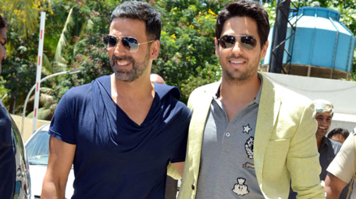 Check Out Akshay Kumar-Sidharth Malhotra’s HILARIOUS Throwback Video! Check Out Akshay Kumar-Sidharth Malhotra’s HILARIOUS Throwback Video!