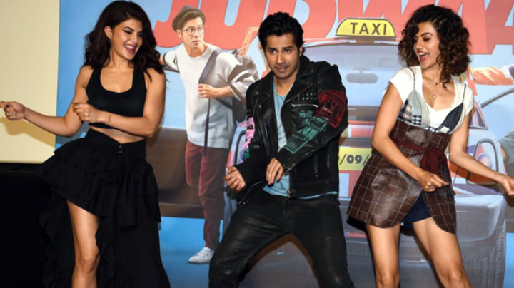 Varun Dhawan & Taapsee Pannu Groove To ‘Chalti Hai Kya 9 – 12’ | Judwaa 2 Trailer Launch Varun Dhawan & Taapsee Pannu Groove To ‘Chalti Hai Kya 9 – 12’ | Judwaa 2 Trailer Launch