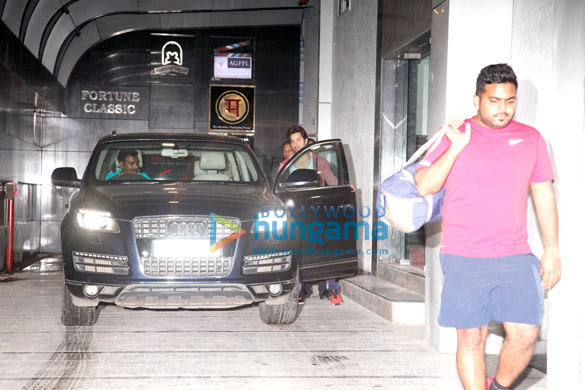 Varun Dhawan and Kartik Aaryan snapped at gym today Varun Dhawan and Kartik Aaryan snapped at gym today