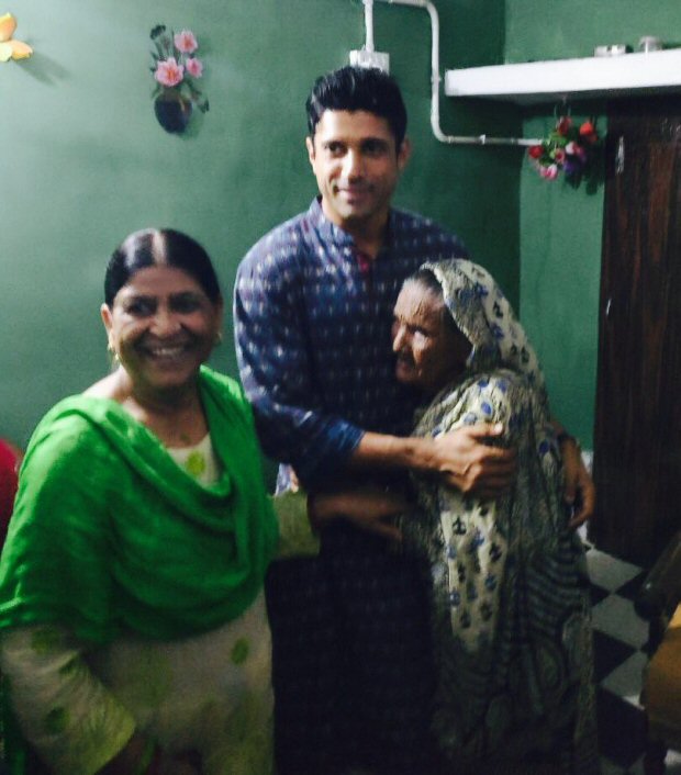WOW! Farhan Akhtar gets overwhelmed by the love he receives in his ancestral village2