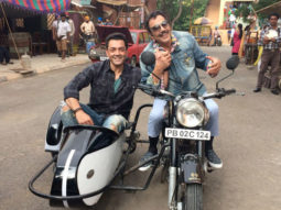 WOW! Dharmendra recreates Jai-Viru pose from Sholay with son Bobby Deol for Yamla Pagla Deewana 3