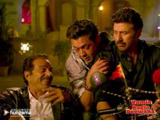 Wallpapers Of The Movie Yamla Pagla Deewana Phir Se