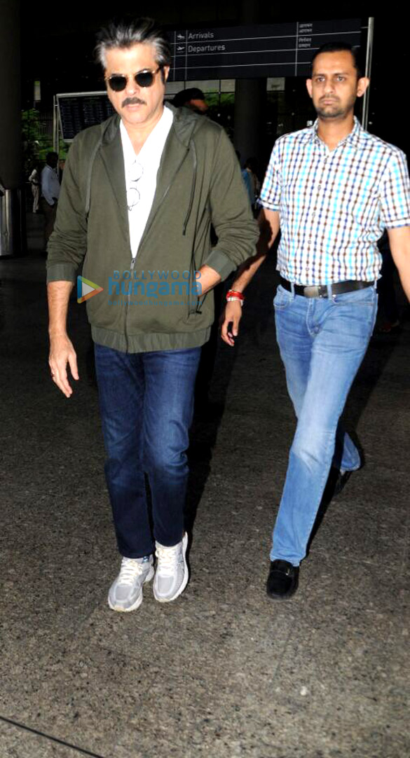 Anil Kapoor is seen sporting ‘Fanney Khan’ look whilst returning from Dubai Anil Kapoor is seen sporting ‘Fanney Khan’ look whilst returning from Dubai