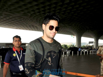 Sidharth Malhotra, Kriti Sanon and Rishi Kapoor snapped at the airport