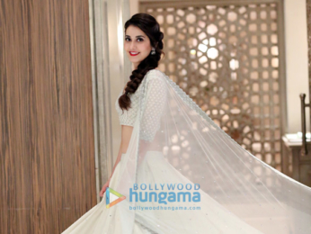 Raashi Khanna's glamorous photoshoot