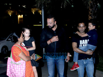 Sanjay Dutt and Manyata Dutt snapped with their kids