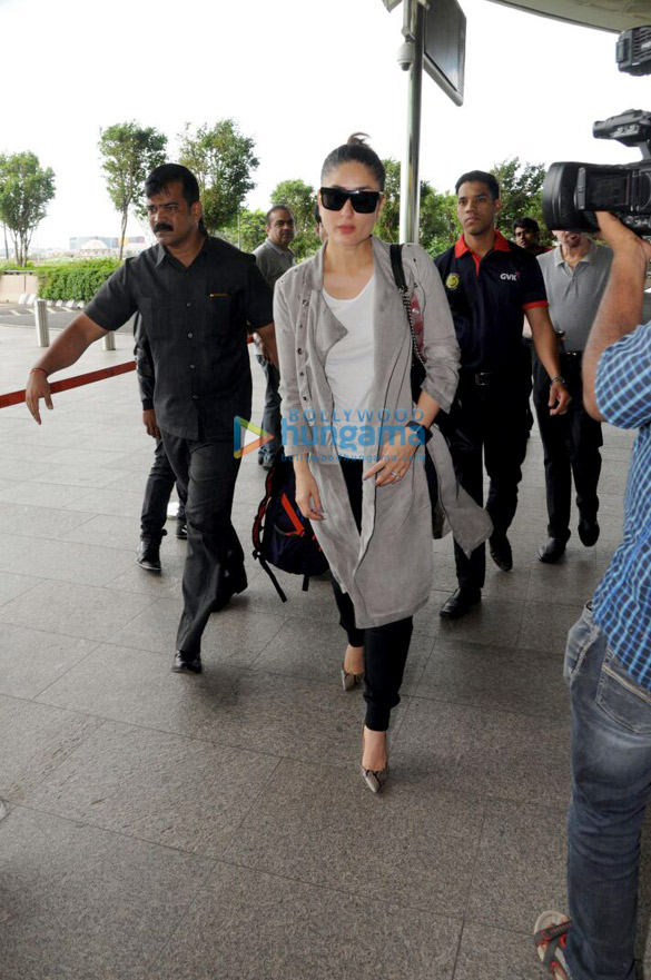 aamir kareena irrfan snapped at the airport 2