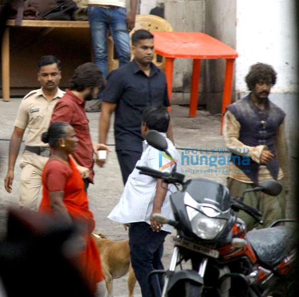 aamir khan snapped on the sets of thugs of hindostan in mumbai 4