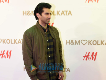 Aditya Roy Kapur, Raima Sen, Bhaichang Bhutia at H&M store launch in Kolkata