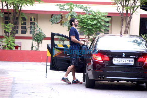 aditya roy kapur snapped at the gym 4