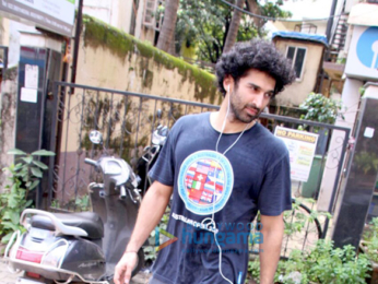 Aditya Roy Kapur snapped in Bandra