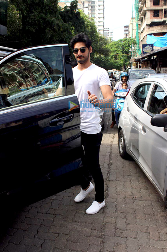 ahaan shetty snapped at a clinic 4