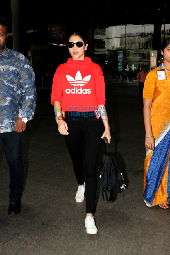 anushka sharma kangana ranaut ayushmann khurrana snapped at the airport 1