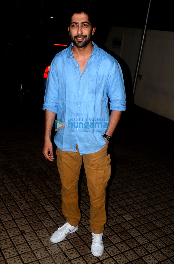 celebs grace the special screening of haseena parkar 1