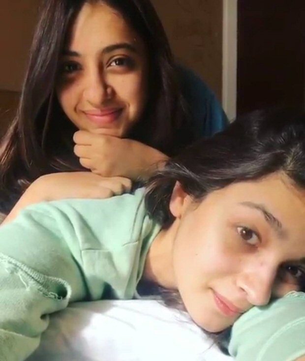 Check out Alia Bhatt heads to Kashmir for Raazi; bff Akansha joins her for the schedule 3
