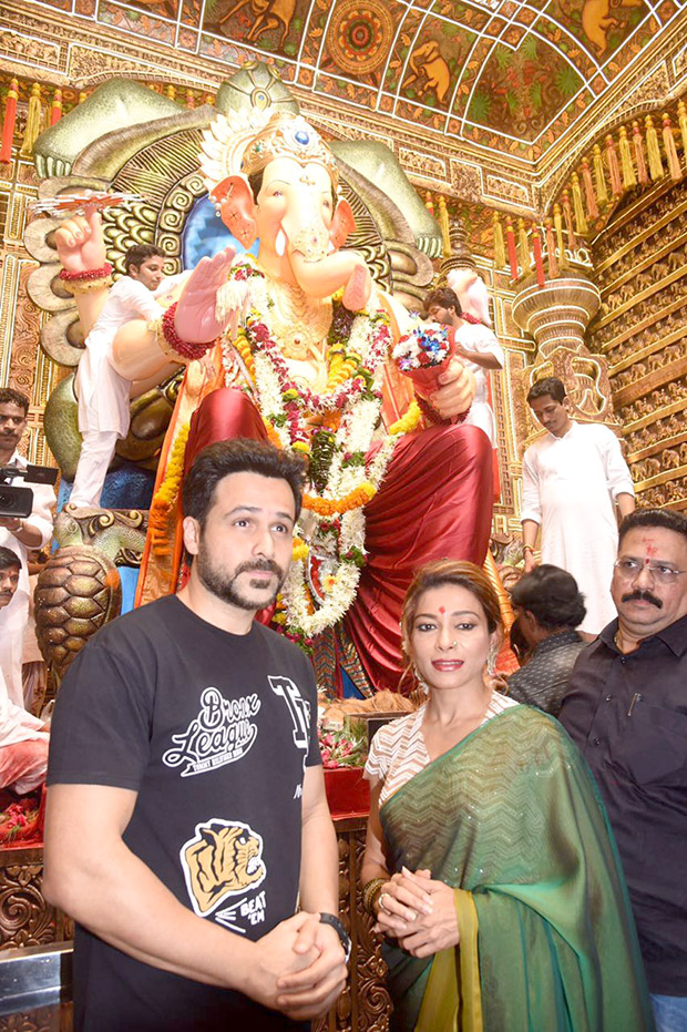 Check out Emraan Hashmi blessings of Lalbaugcha Raja ahead of Baadshaho release