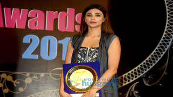 Daisy Shah graces ‘I Diva Salon Awards 2017’